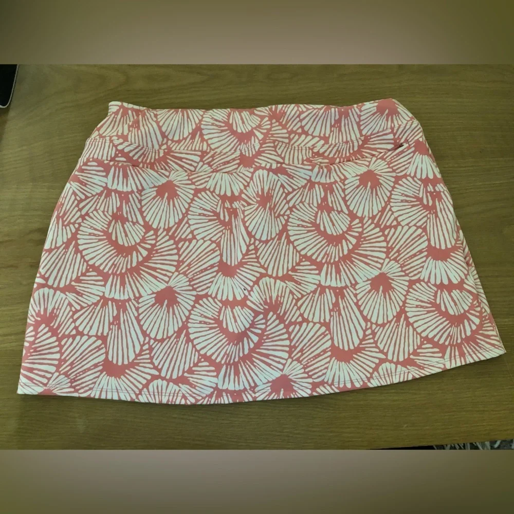 Tommy Bahama golf|Coral white shell skort•••Golf, tennis,pickleball—athletic - Picture 5 of 11